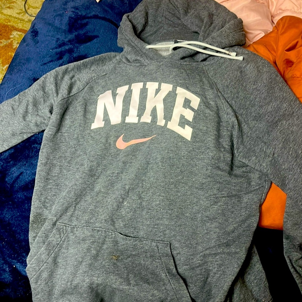 Women’s NIKE hoodie size xs